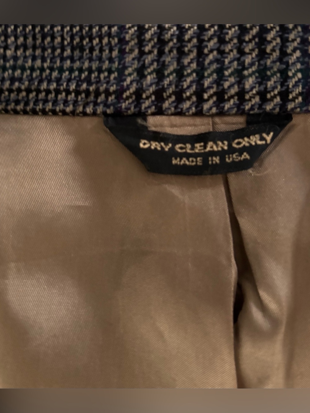 BARRISTER Jacket - Picture 10 of 13
